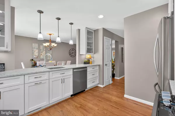 Springfield, VA 22152,5944 QUEENSTON ST