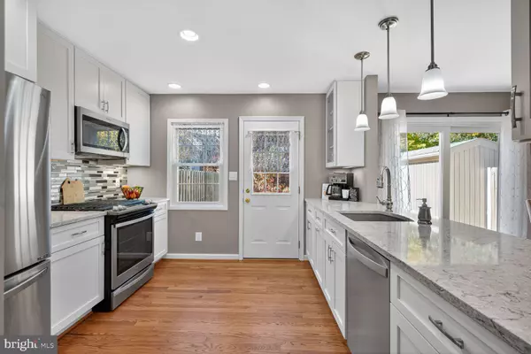 Springfield, VA 22152,5944 QUEENSTON ST