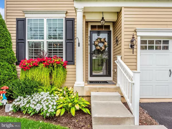 Westminster, MD 21157,236 GREENVALE MEWS DR #1