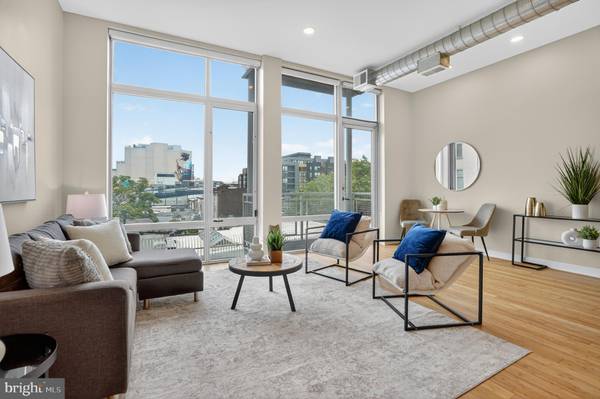 Washington, DC 20009,1390 V ST NW #306