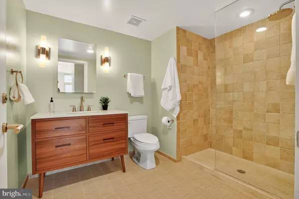 Washington, DC 20009,1390 V ST NW #306