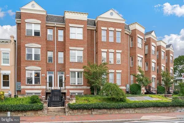 Washington, DC 20003,524 15TH ST SE #A