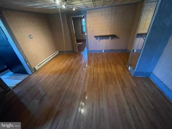 Capitol Heights, MD 20743,5205 DOPPLER ST