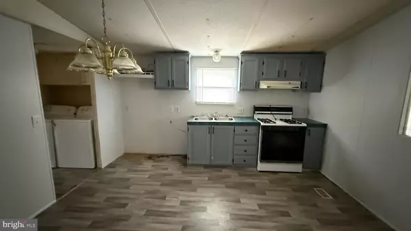 Lancaster, PA 17603,215 FAWN MEADOW XING