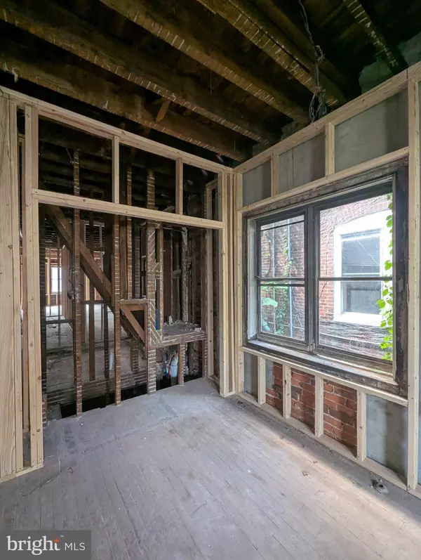 Philadelphia, PA 19140,3403 N 17TH ST