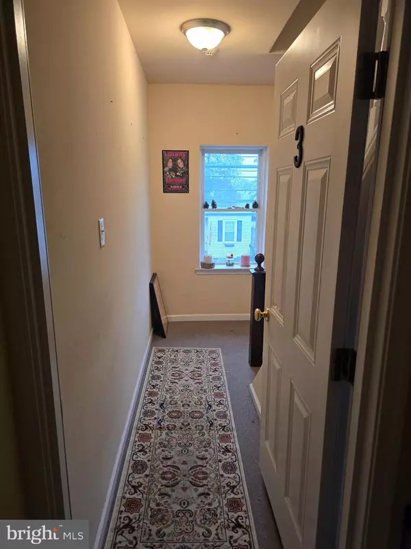 Doylestown, PA 18902,4894 OLD EASTON RD #3RD FLOOR