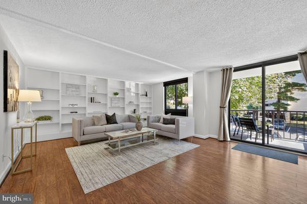 Bethesda, MD 20817,7420 WESTLAKE TER #210