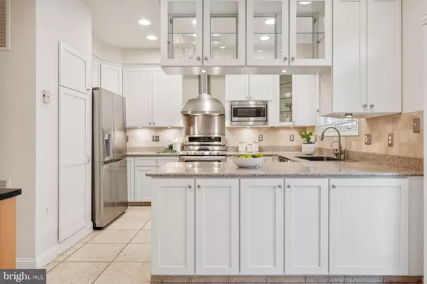 5328 43RD ST NW, Washington, DC 20015