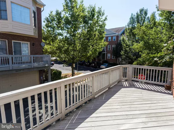 Vienna, VA 22182,8870 ASHGROVE HOUSE LN