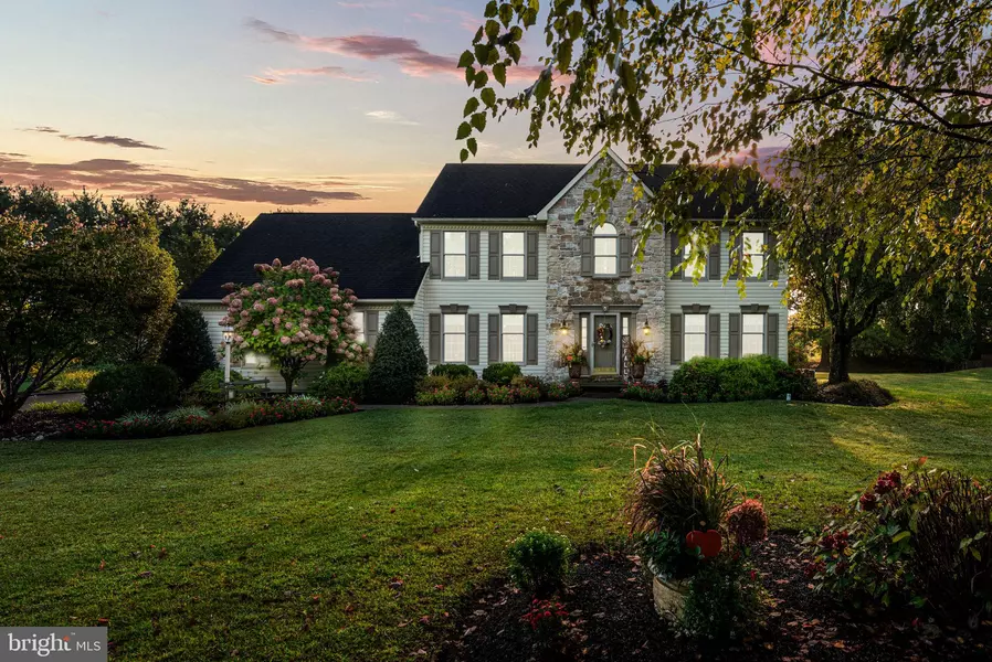 8 RED OAK DR, Coatesville, PA 19320