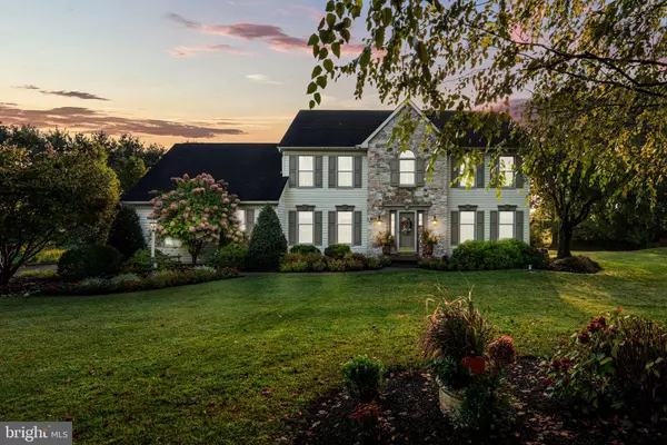 8 RED OAK DR, Coatesville, PA 19320