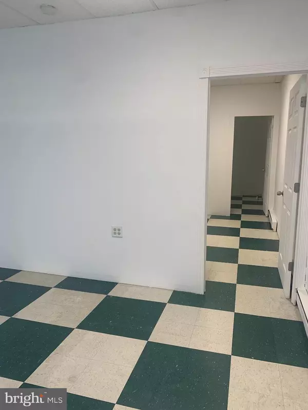 Philadelphia, PA 19122,2143 N FRONT ST