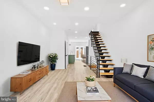 Philadelphia, PA 19147,740 ELLSWORTH ST