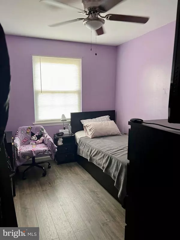 Manassas, VA 20110,8384 WOODLINE CT