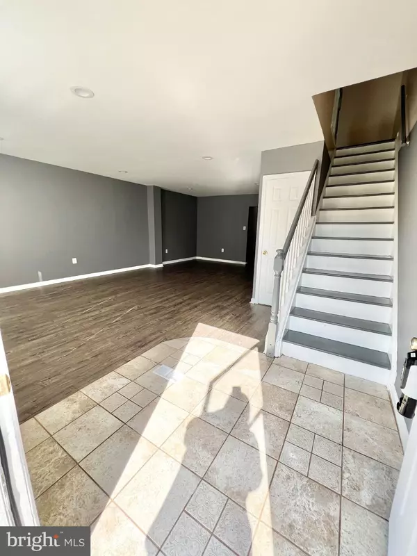 Manassas, VA 20110,8384 WOODLINE CT