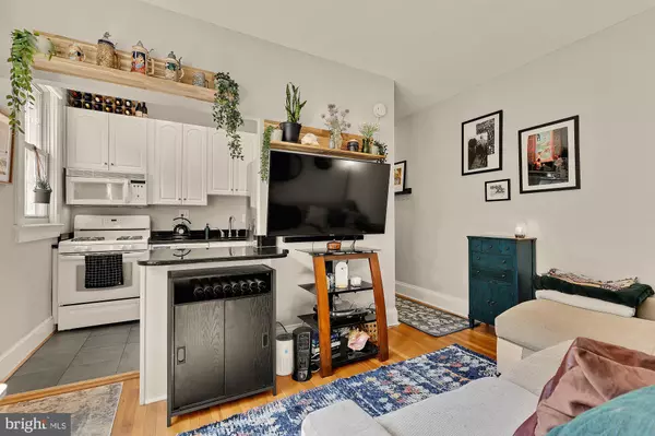 3022 WISCONSIN AVE NW #208, Washington, DC 20016