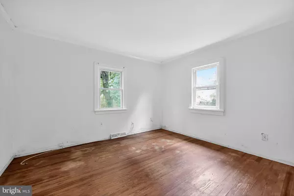 Williamstown, NJ 08094,945 WASHINGTON AVE