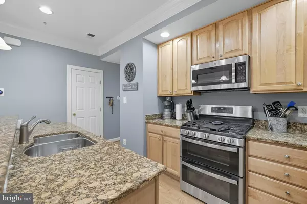 Alexandria, VA 22312,5611 HARRINGTON FALLS LN