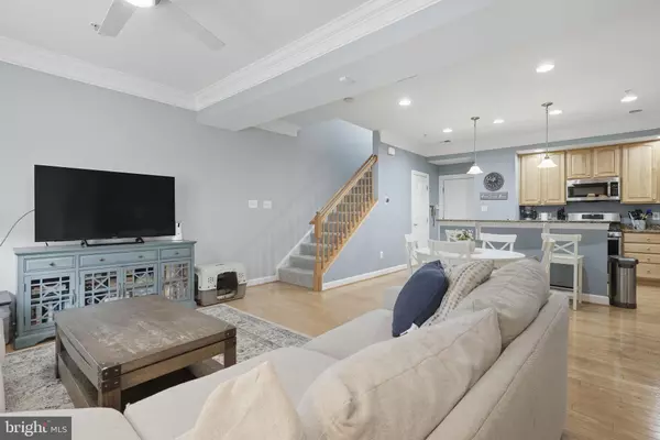 Alexandria, VA 22312,5611 HARRINGTON FALLS LN