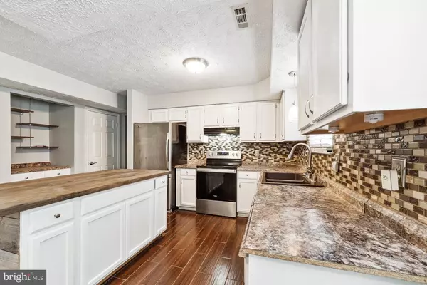 Clinton, MD 20735,4549 NATAHALA DR