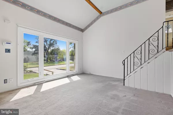 Warminster, PA 18974,551 REVOLUTIONARY WAY