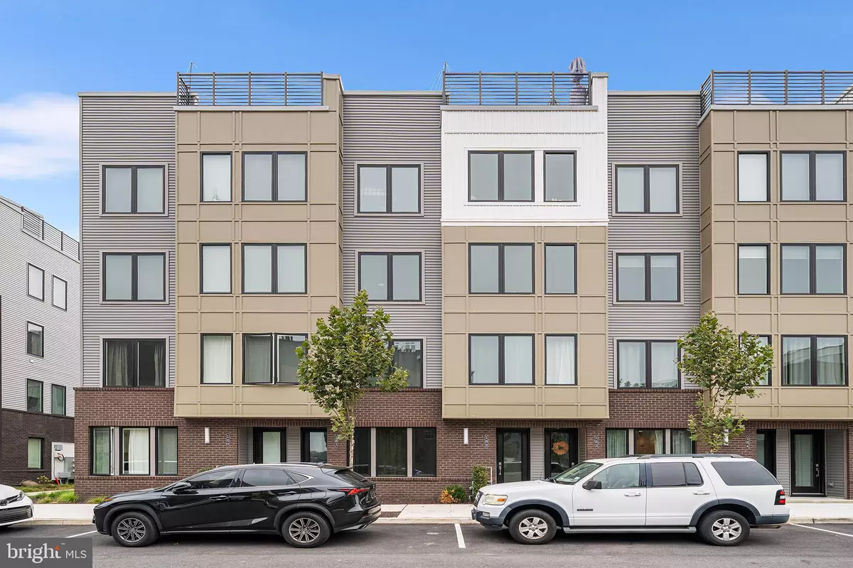 Philadelphia, PA 19125,2170 NORTHBANK PL #182