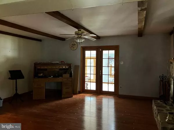 Huntingdon Valley, PA 19006,2015 BUTTERNUT DR