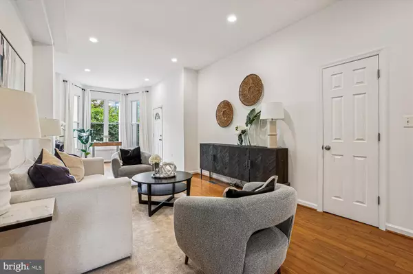Washington, DC 20002,13 R ST NE #1
