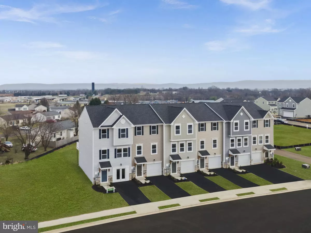 Ranson, WV 25438,176 MONROE AVE