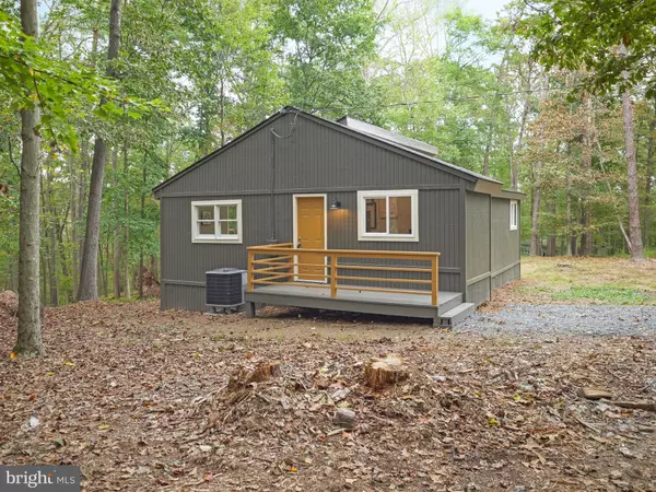 53 MONACAN TRL, Hedgesville, WV 25427