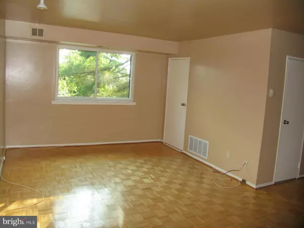 Philadelphia, PA 19115,9921 BUSTLETON AVE #K11