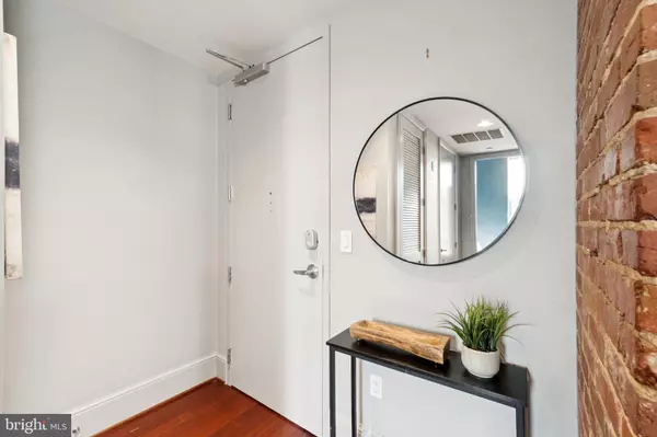 Washington, DC 20001,2035 2ND ST NW #G109