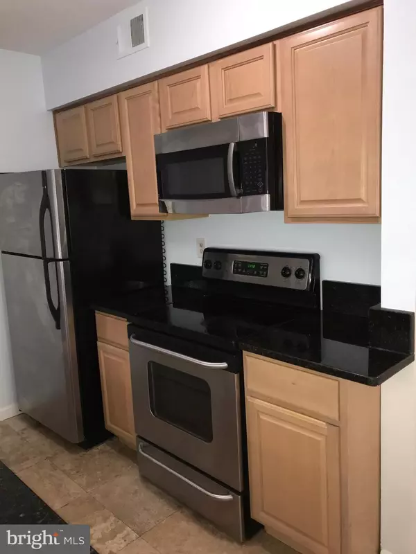 Springfield, VA 22152,5823 ROYAL RIDGE DR #S