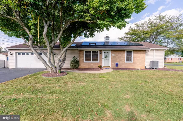 Emmaus, PA 18049,1 E PINE ST