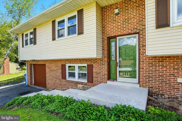 Harrisburg, PA 17111,6151 HOCKER DR