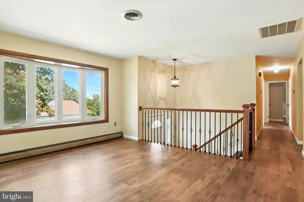 Harrisburg, PA 17111,6151 HOCKER DR