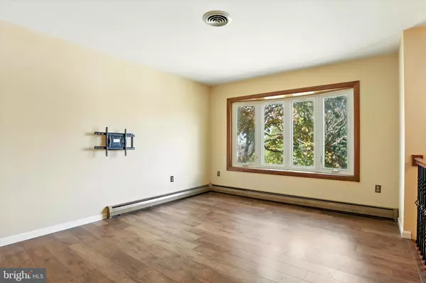 Harrisburg, PA 17111,6151 HOCKER DR