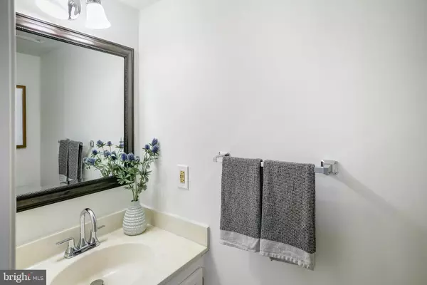 Alexandria, VA 22312,6542 CYPRESS POINT RD