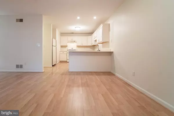 York, PA 17402,4117 WOODSPRING LN