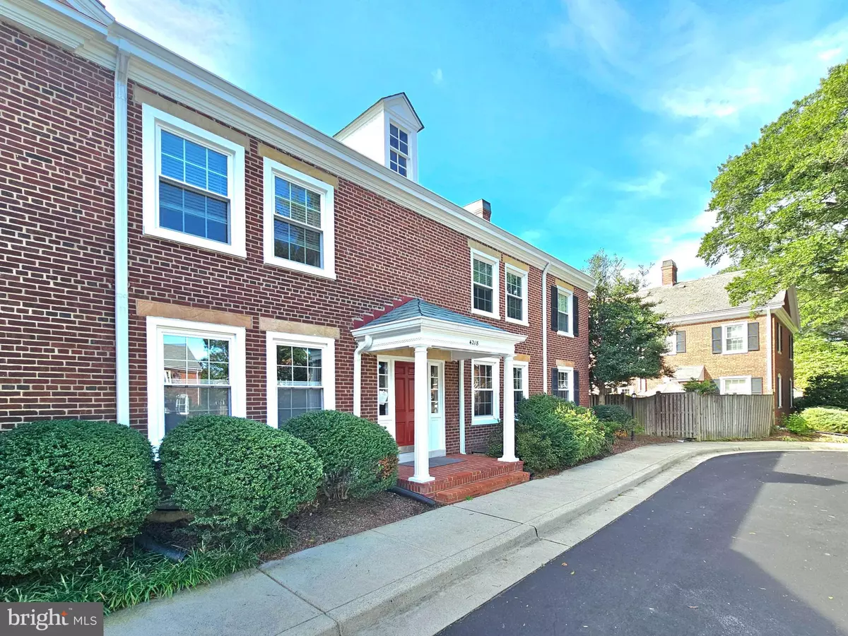 Arlington, VA 22206,4218 35TH ST S #B2