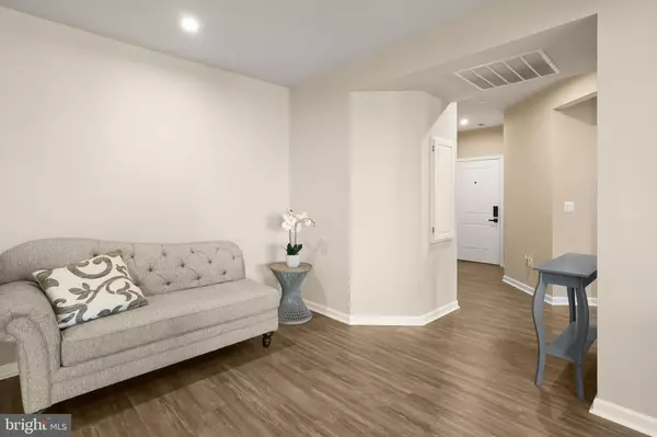 Ellicott City, MD 21043,8960 CARLS CT #A