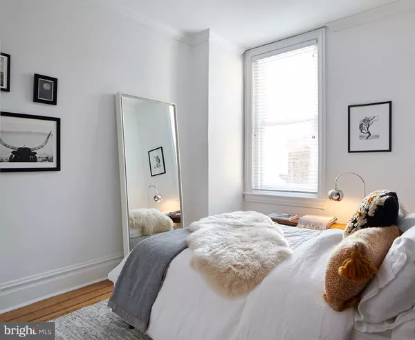 Philadelphia, PA 19102,1520-28 SPRUCE ST #210