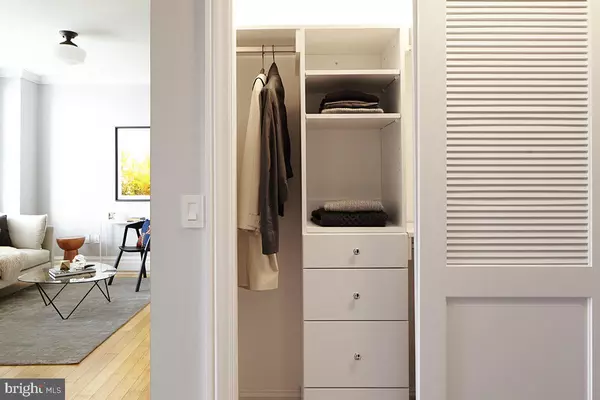 Philadelphia, PA 19102,1520-28 SPRUCE ST #210