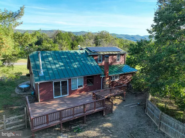 100 WOLFS LN, Fort Valley, VA 22652