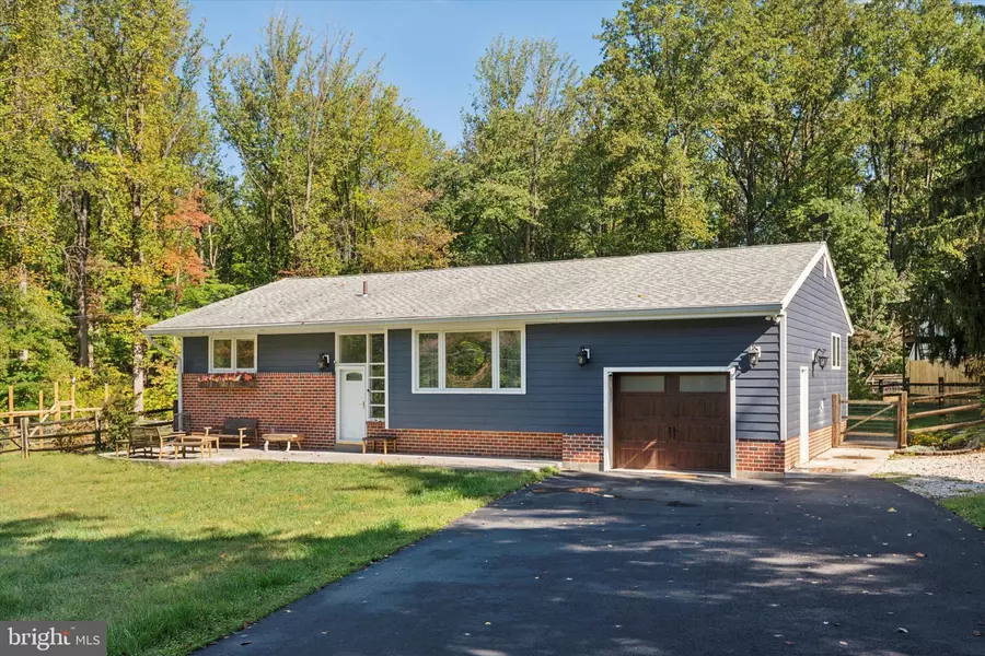 18 ERIC LN, Media, PA 19063