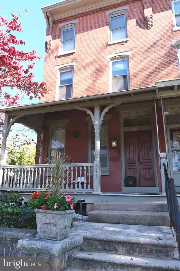 Norristown, PA 19401,211 E FREEDLEY ST