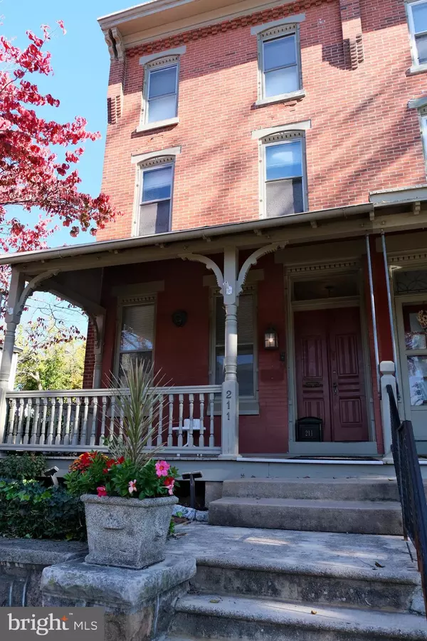 211 E FREEDLEY ST, Norristown, PA 19401