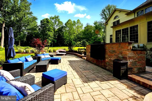 Haymarket, VA 20169,15280 RIDING CLUB DR