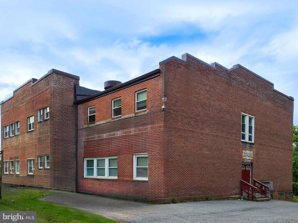 100 SCHOOL ST #F, Glen Rock, PA 17327