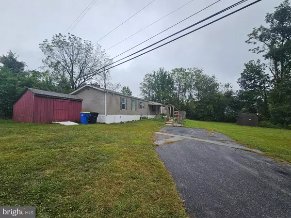 9 MARK RD,  Honey Brook,  PA 19344